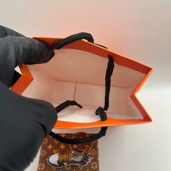 Louis Vuitton Air Force 1 Mini Sneaker Keychain Set w/ box, bag,and display case - Picture 8 of 8